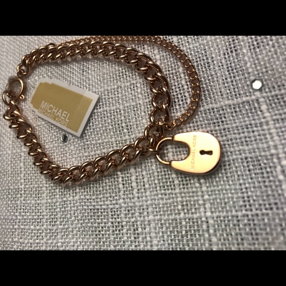 Michael Kors gold bracelet new - Picture 2 of 8